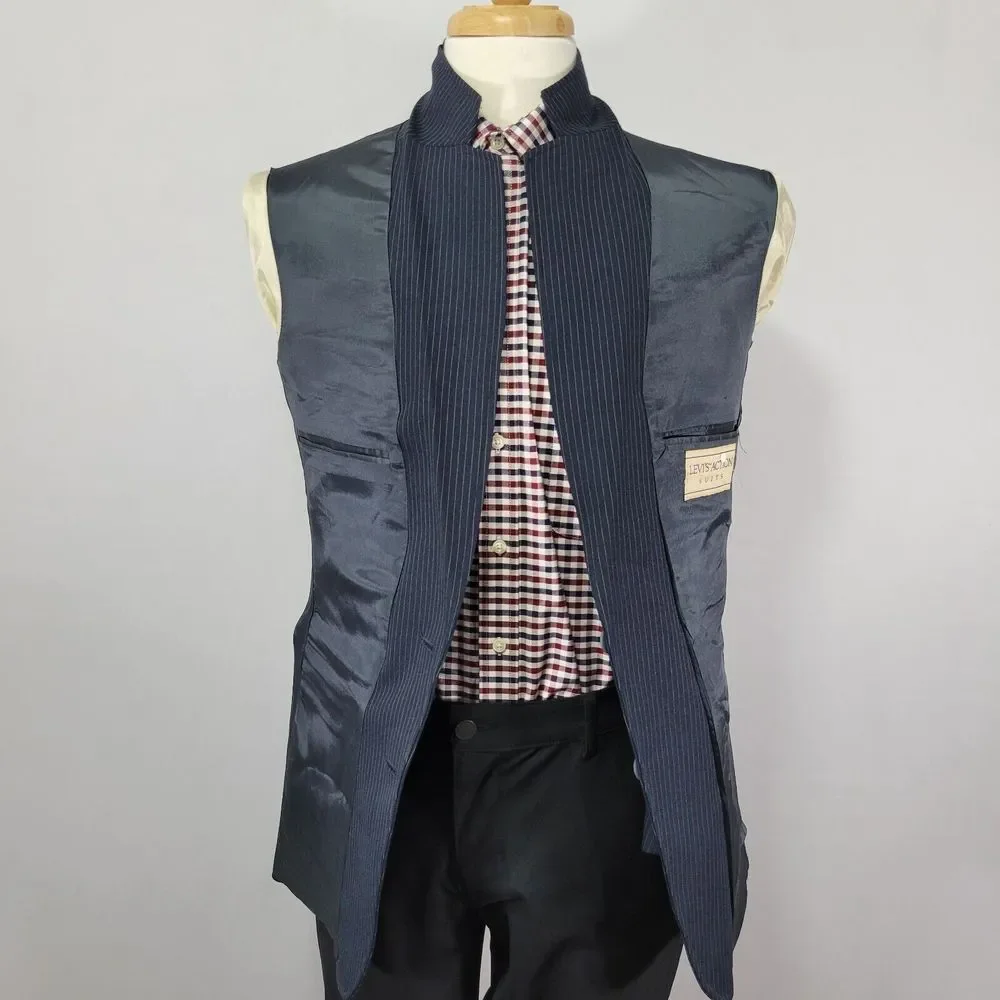 Levi's Men's Action Sport Coat Blazer Two Button Navy Striped Polyester Size 40R